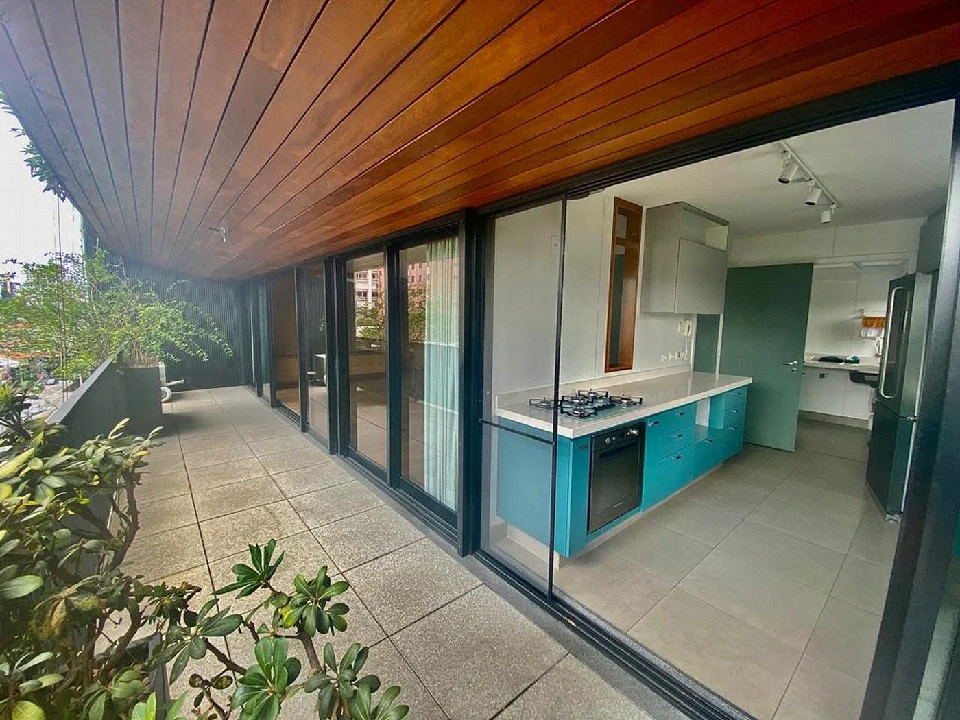 Apartamento à venda com 3 suítes em Jardim das Bandeiras, São Paulo, SP