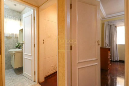 Casa à venda com 4 quartos, sendo 2 suítes, em Jardim Trussardi, São Paulo, SP