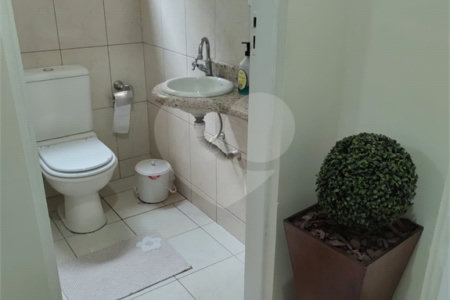 Sobrado à venda com 2 quartos, sendo 1 suíte,  em Jardim São Pedro, Mogi das Cruzes, SP