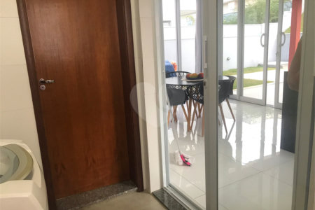 Casa à venda com 3 quartos, sendo 2 suítes,  no condomínio Morada do Bosque, Vinhedo - SP