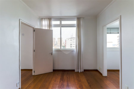 Apartamento à venda com 4 quartos, sendo 1 suíte, em Jardim Paulista, São Paulo, SP
