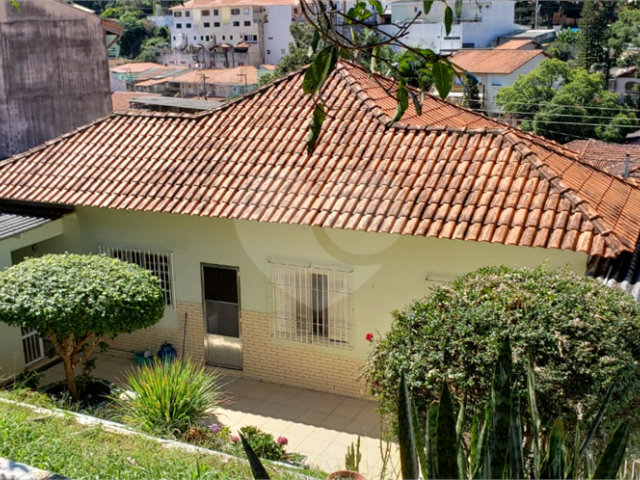Casa Térrea à venda com 3 quartos em Horto, São Paulo, SP