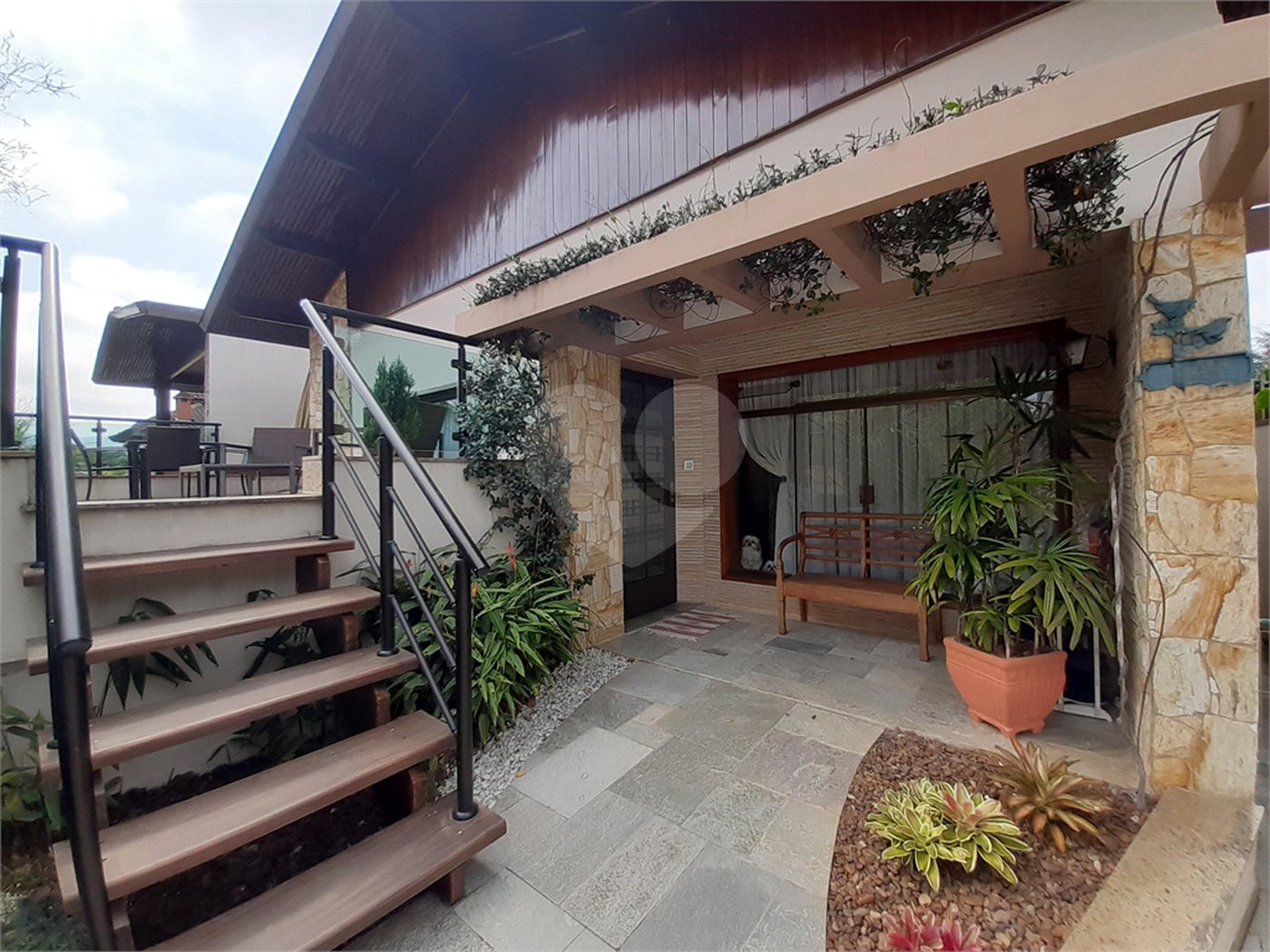 Casa à venda com 4 quartos, sendo 2 suítes,  em Jardim Floresta, São Paulo, SP