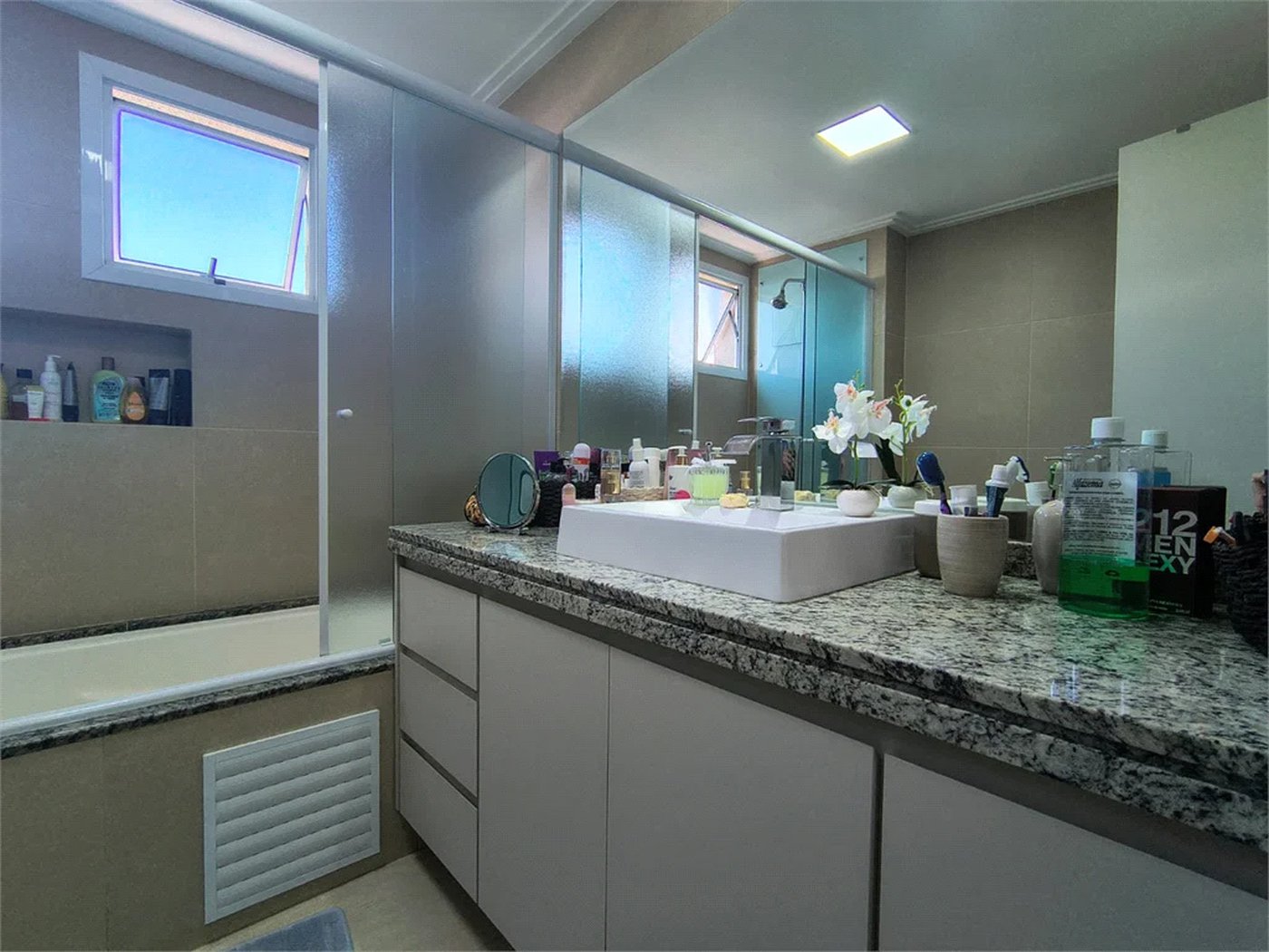Apartamento à venda com 3 suítes em Lar São Paulo, São Paulo, SP