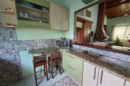 Chácara à venda com 3 quartos, sendo 2 suítes,  em Estância San Remo, Atibaia, SP