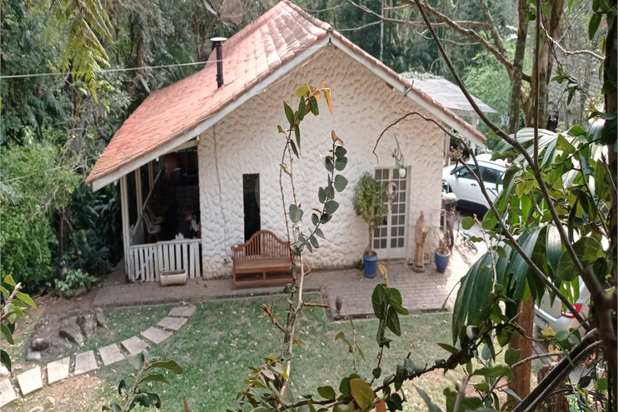 Casa Térrea à venda com 3 quartos, sendo 1 suíte, em Serra da Cantareira, Mairiporã, SP