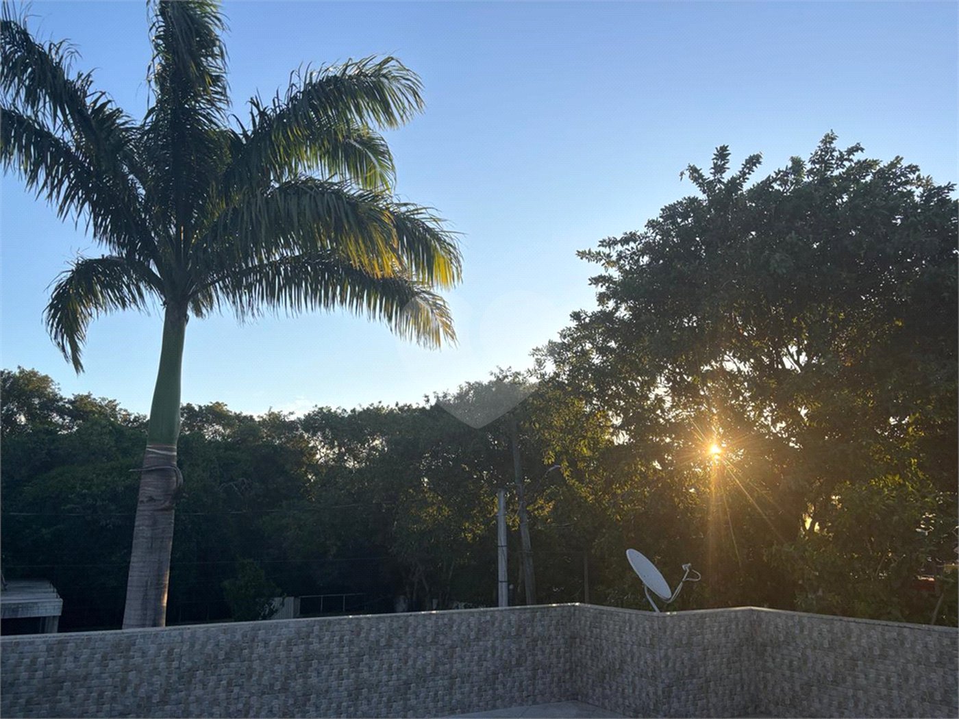 Casa à venda com 3 quartos, sendo 2 suítes, no condomínio Recanto das Palmeiras, Rio de Janeiro - RJ