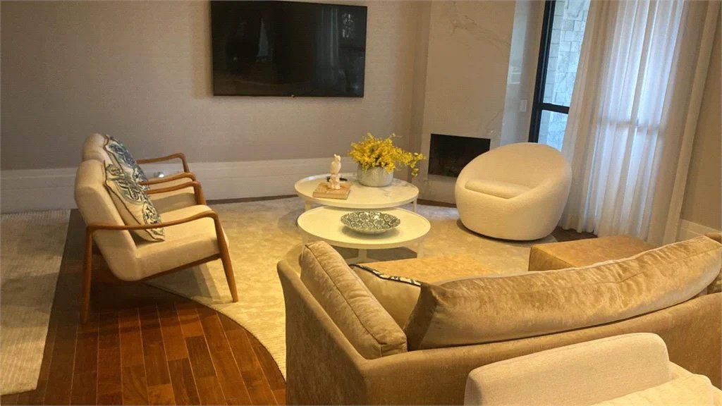 Apartamento à venda com 3 suítes em Jardim Morumbi, São Paulo, SP