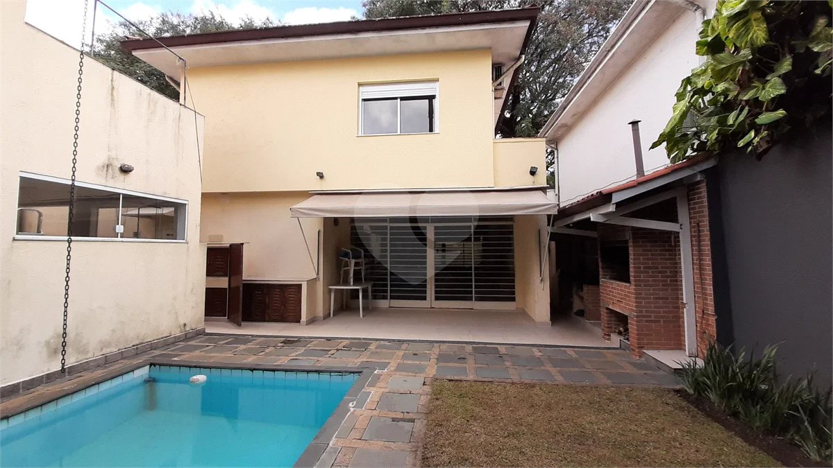 Sobrado à venda ou para alugar com 3 quartos, sendo 2 suítes, em Brooklin, São Paulo, SP