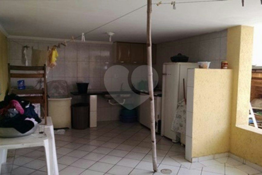 Casa Térrea à venda com 5 quartos, sendo 2 suítes, em Jardim Vila Galvão, Guarulhos, SP