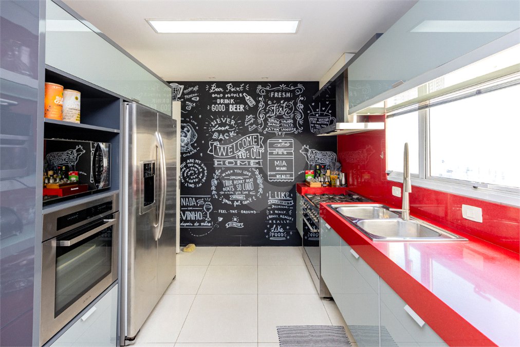 Apartamento à venda com 4 quartos, sendo 3 suítes, em Campo Belo, São Paulo, SP