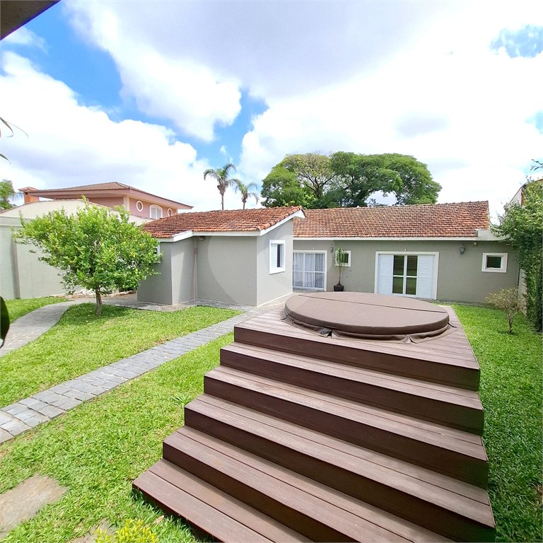 Casa Térrea à venda com 3 suítes em Interlagos, São Paulo, SP