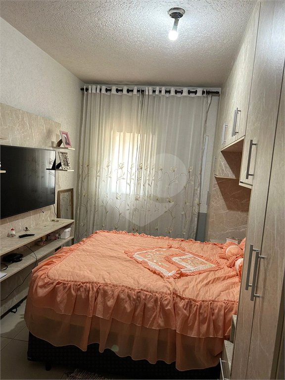 Apartamento à venda com 2 quartos, sendo 1 suíte, em Parque Santa Laura, Ferraz de Vasconcelos, SP