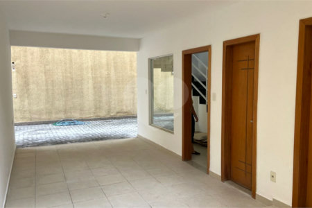 Triplex à venda com 2 quartos, sendo 1 suíte, em Parque dos Eucaliptos, Sorocaba, SP