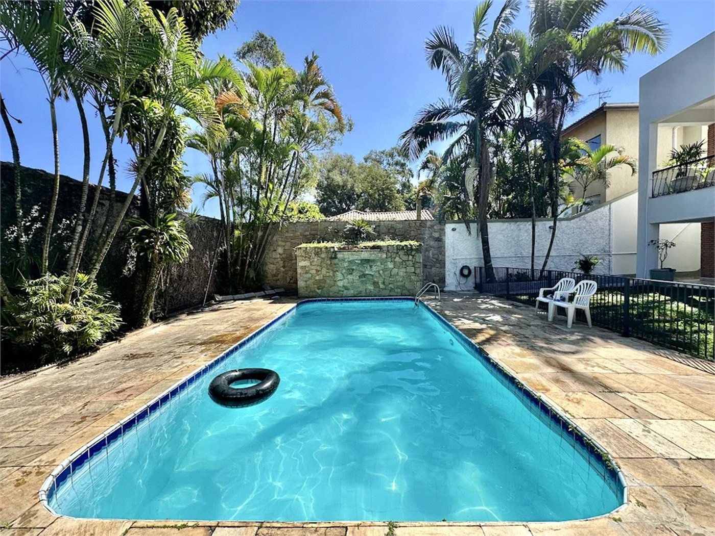 Casa à venda com 5 quartos, sendo 4 suítes, em Parque dos Príncipes, São Paulo, SP