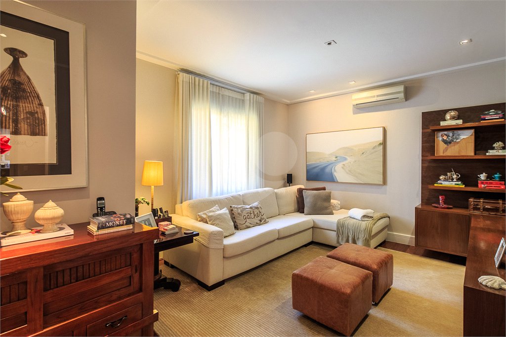 Casa à venda com 4 suítes no condomínio L`exclusive, São Paulo - SP