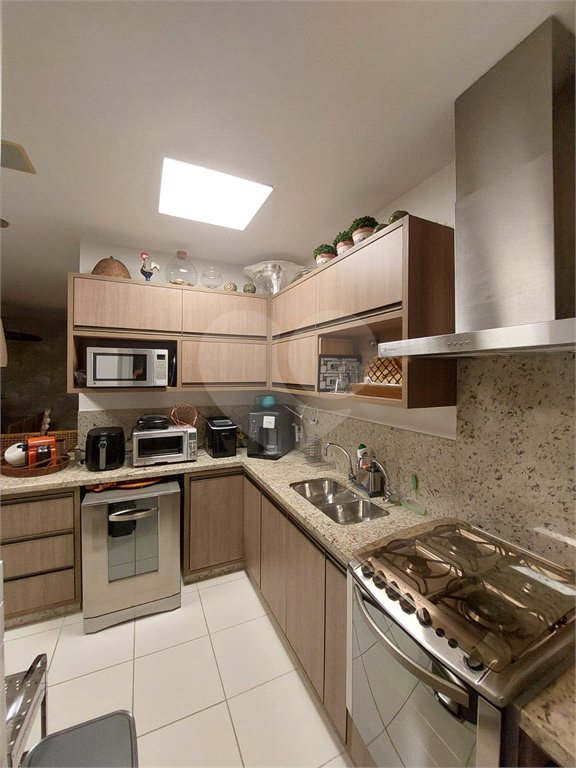 Apartamento à venda com 3 suítes em Itaguá, Ubatuba, SP