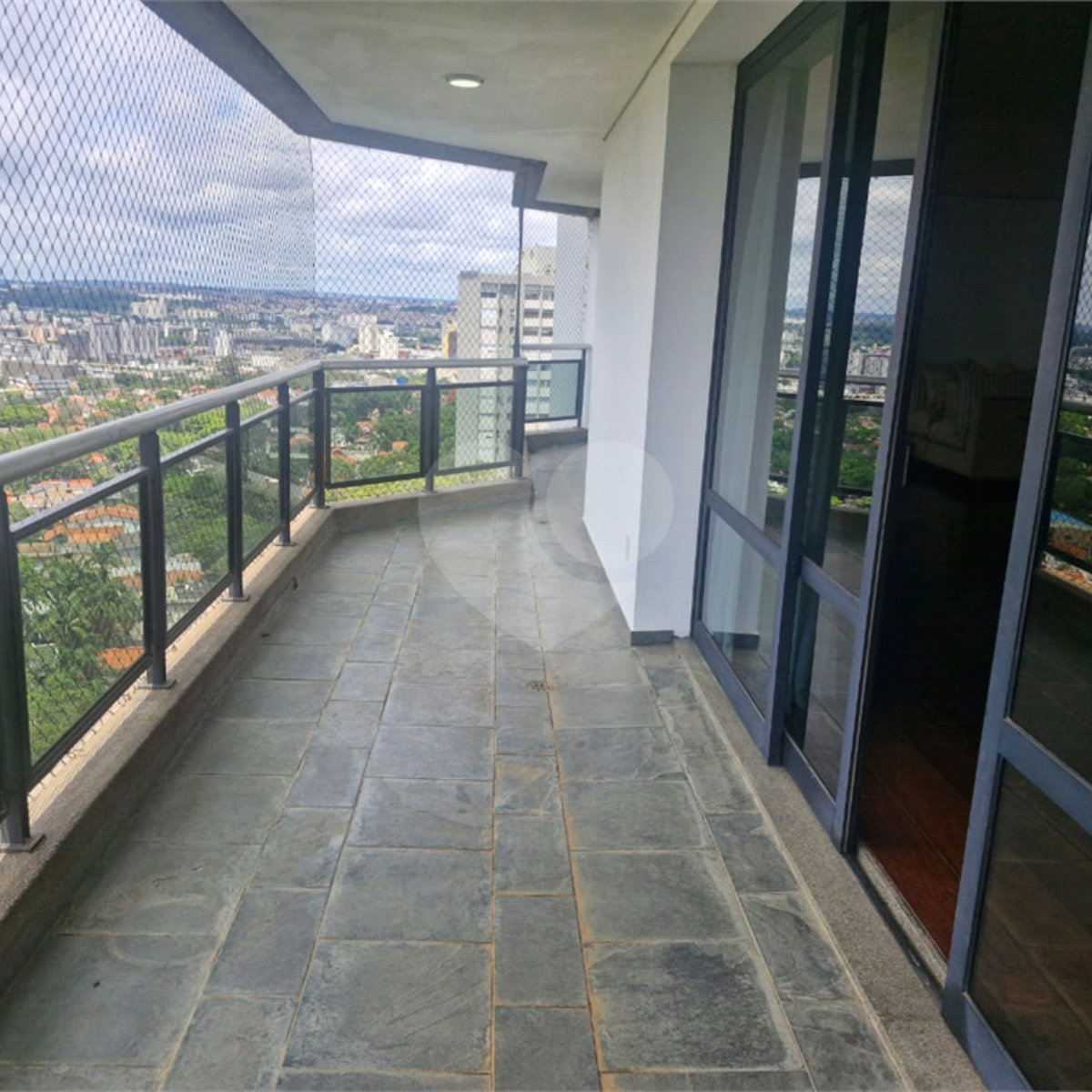 Apartamento para alugar com 4 suítes em Santo Amaro, São Paulo, SP