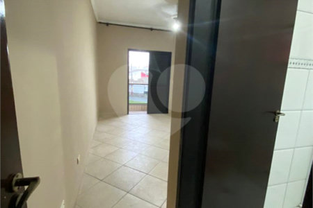 Casa à venda com 3 quartos, sendo 1 suíte, em Vila Valença, São Vicente, SP