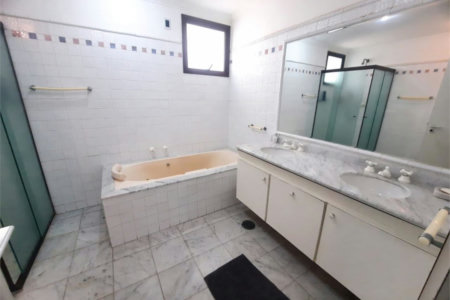 Apartamento Residencial à venda, Pitangueiras, Guarujá - AP0136.