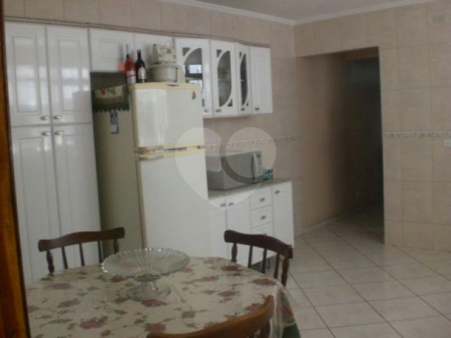 Sobrado à venda com 3 quartos, sendo 1 suíte,  em Jardim Peri, São Paulo, SP