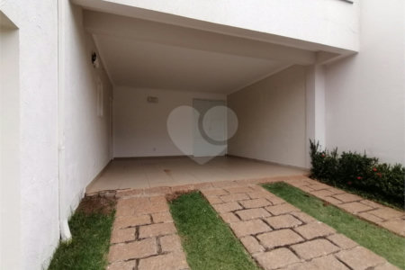 Casa para alugar com 3 quartos, sendo 1 suíte, no condomínio Recanto dos Paturis, Vinhedo - SP