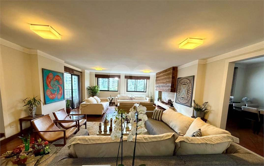 Apartamento à venda com 4 suítes em Jardim Marajoara, São Paulo, SP