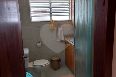 Sobrado à venda com 4 quartos, sendo 2 suítes, em Santo Amaro, São Paulo, SP