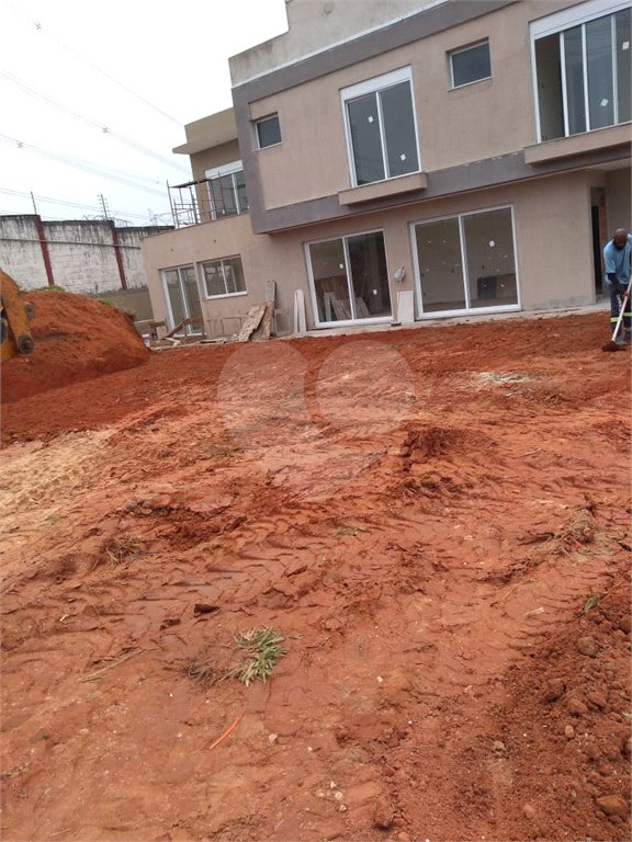 Casa à venda no condomínio Aruã, Mogi das Cruzes - SP