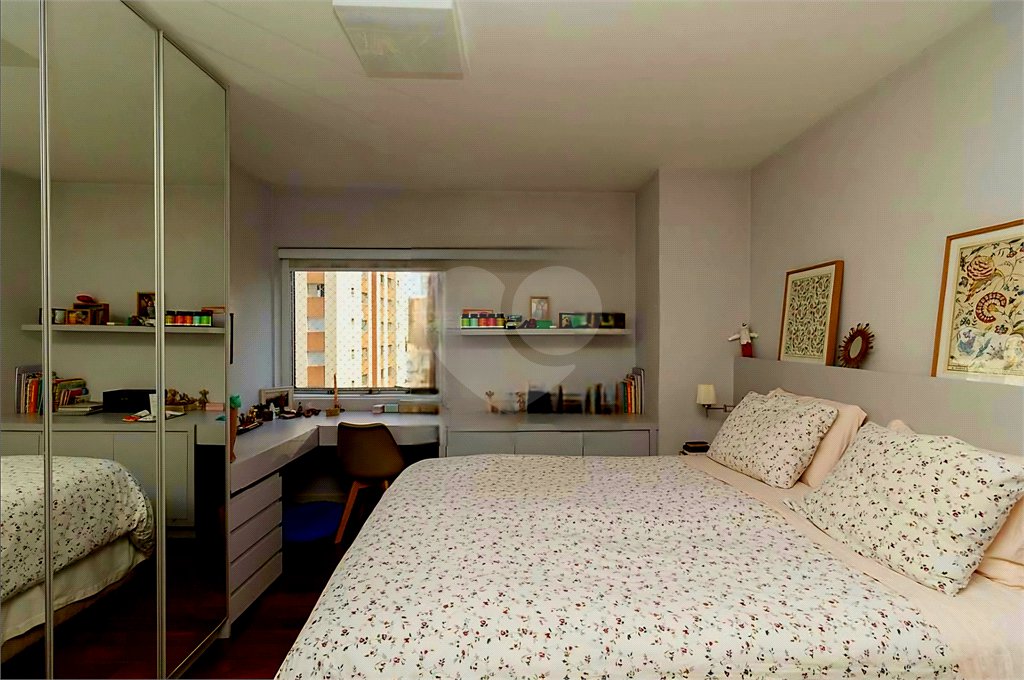 Apartamento à venda com 3 quartos, sendo 2 suítes,  em Pinheiros, São Paulo, SP