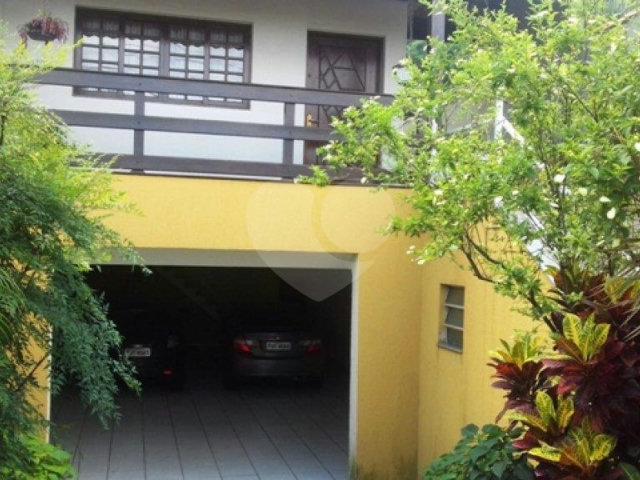 Sobrado à venda com 3 quartos, sendo 1 suíte,  em Tremembé, São Paulo, SP