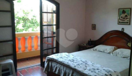 Sobrado à venda com 3 quartos, sendo 1 suíte,  em Jardim das Vertentes, São Paulo, SP