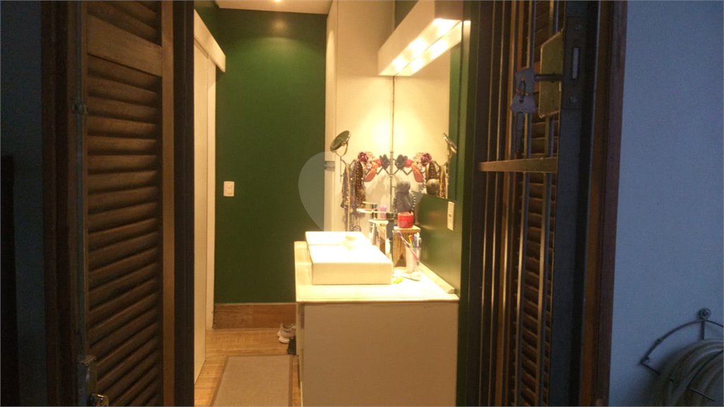 Casa à venda com 3 quartos, sendo 2 suítes, em Vila Mariana, São Paulo, SP