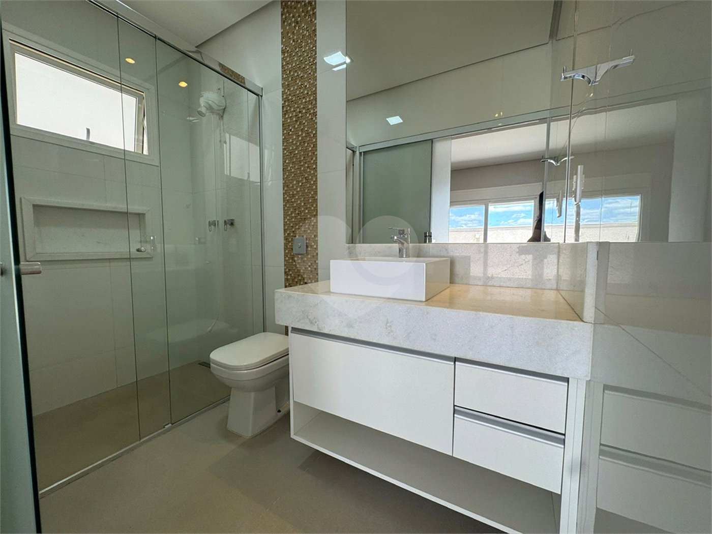 Casa à venda ou para alugar com 2 suítes no condomínio Villa do Bosque, Sorocaba - SP