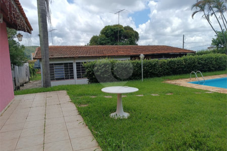 Casa à venda com 3 quartos em Vila Santa Rosália, São Roque, SP