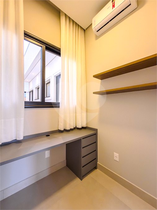 Casa à venda com 3 suítes no condomínio Residencial Dona Maria Candida, Indaiatuba - SP