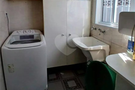 Sobrado à venda com 4 quartos, sendo 2 suítes, em Vila Santa Maria, São Paulo, SP