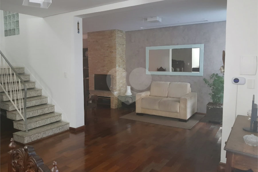 Casa à venda com 3 suítes em Campo Belo, São Paulo, SP