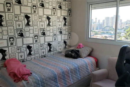 Apartamento à venda com 3 suítes em Vila Alexandria, São Paulo, SP