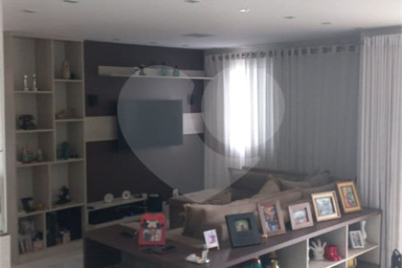Apartamento à venda com 2 quartos, sendo 1 suíte,  em Cidade Cruzeiro do Sul, Suzano, SP