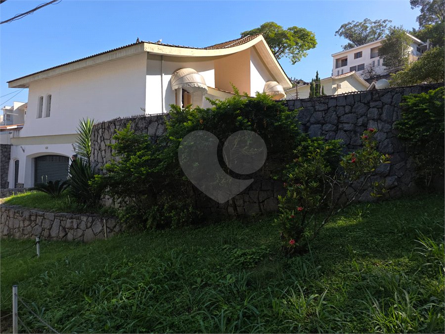 Sobrado à venda com 3 suítes em Jardim França, São Paulo, SP