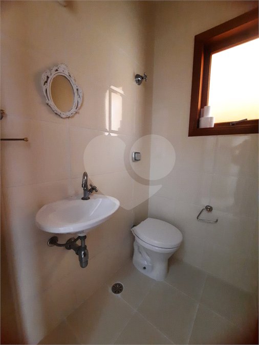 Casa para alugar com 3 quartos, sendo 1 suíte,  no condomínio Residencial Sol Francisco, São Paulo - SP