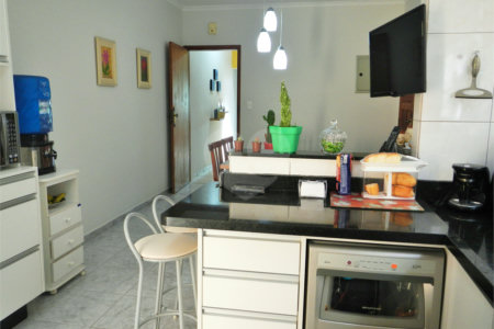 Sobrado à venda com 3 quartos, sendo 1 suíte, em Vila Brasilina, São Paulo, SP