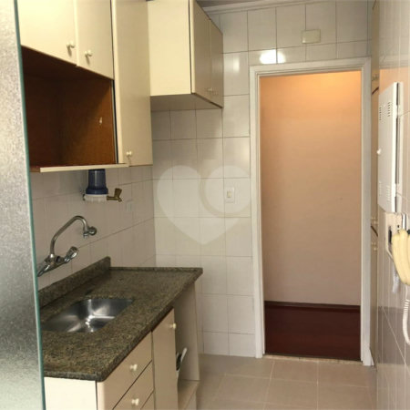 Apartamento à venda com 2 quartos, sendo 1 suíte,  em Vila Olímpia, São Paulo, SP