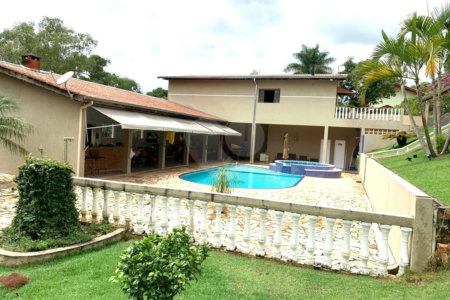 Casa à venda com 10 quartos, sendo 3 suítes, no condomínio Chácaras Campo Verde, Campo Limpo Paulista - SP