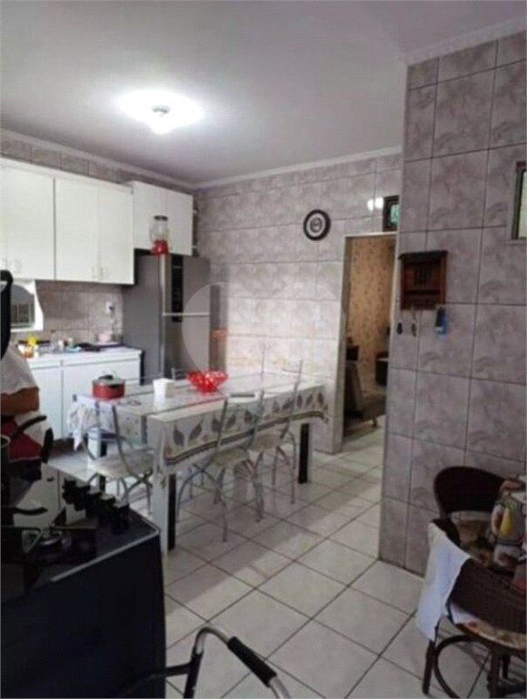 Sobrado à venda com 4 quartos em Cidade Kemel, Poá, SP