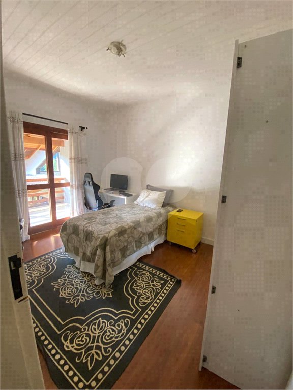Casa à venda com 4 quartos, sendo 2 suítes, no condomínio Suíça da Cantareira, Mairiporã - SP
