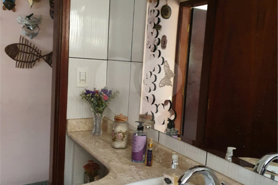 Sobrado à venda com 3 quartos, sendo 1 suíte, em Tremembé, São Paulo, SP