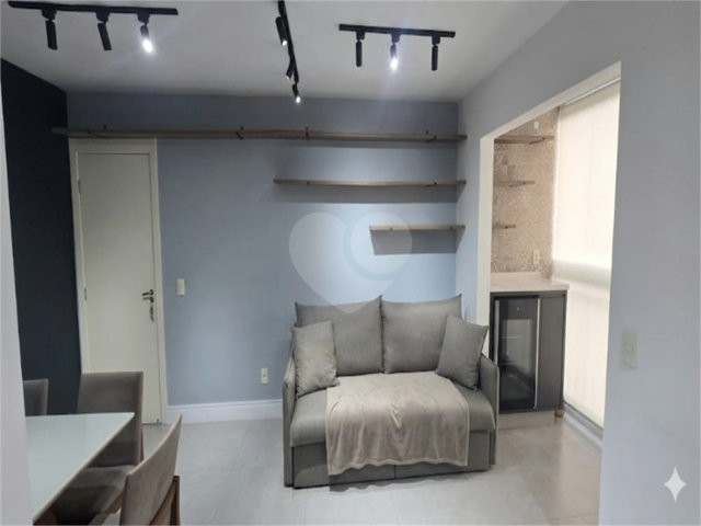 Apartamento à venda com 3 quartos, sendo 1 suíte,  em Vila Guilherme, São Paulo, SP