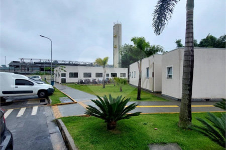 Apartamento à venda com 2 quartos em Parque Santa Rosa, Suzano, SP